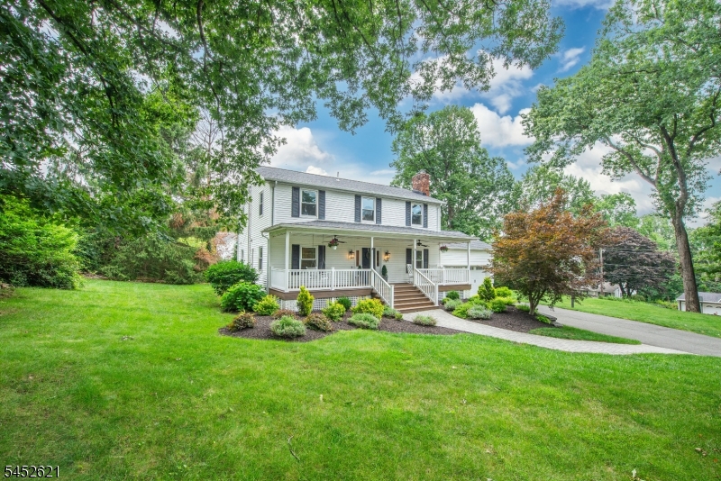 8 Southview Road Randolph, NJ 07869 - Photo 2 of 46 Gallery Image 2