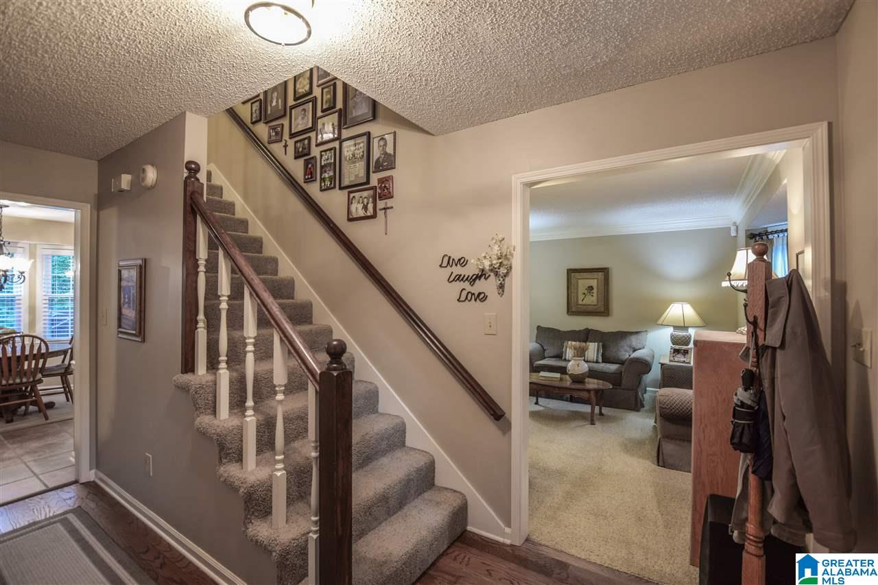 101 Mallard Pointe Drive Pelham, AL 35124 - Photo 4 of 37