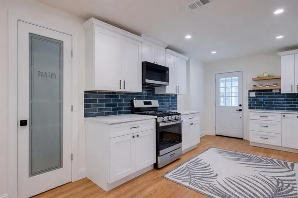 $459,500 | 1922 Elmwood Boulevard, Dallas, TX 75224