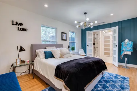 $459,500 | 1922 Elmwood Boulevard, Dallas, TX 75224