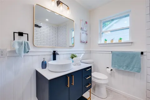 $459,500 | 1922 Elmwood Boulevard, Dallas, TX 75224