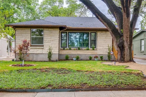 $459,500 | 1922 Elmwood Boulevard, Dallas, TX 75224
