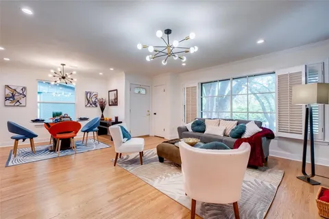 $459,500 | 1922 Elmwood Boulevard, Dallas, TX 75224
