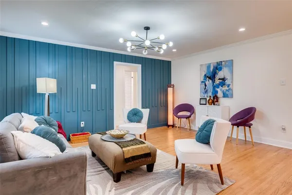 $459,500 | 1922 Elmwood Boulevard, Dallas, TX 75224