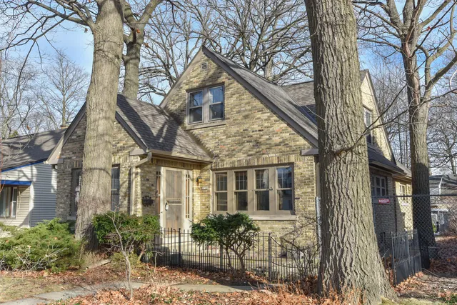 $165,000 | 5730 North 35th Street, Milwaukee, WI 53209