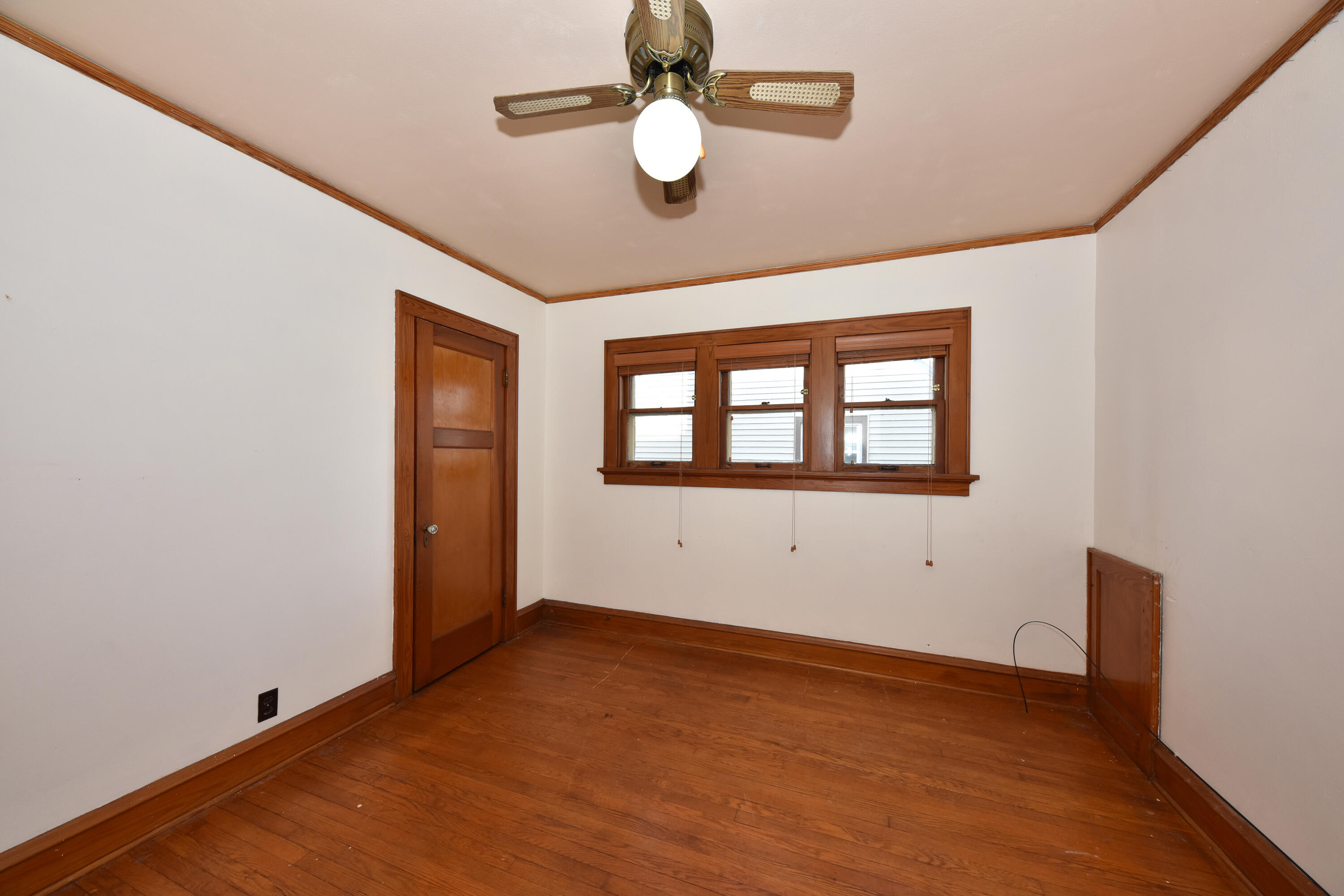 5730 North 35th Street Milwaukee, WI 53209 - Photo 17 of 32 EUP_3361