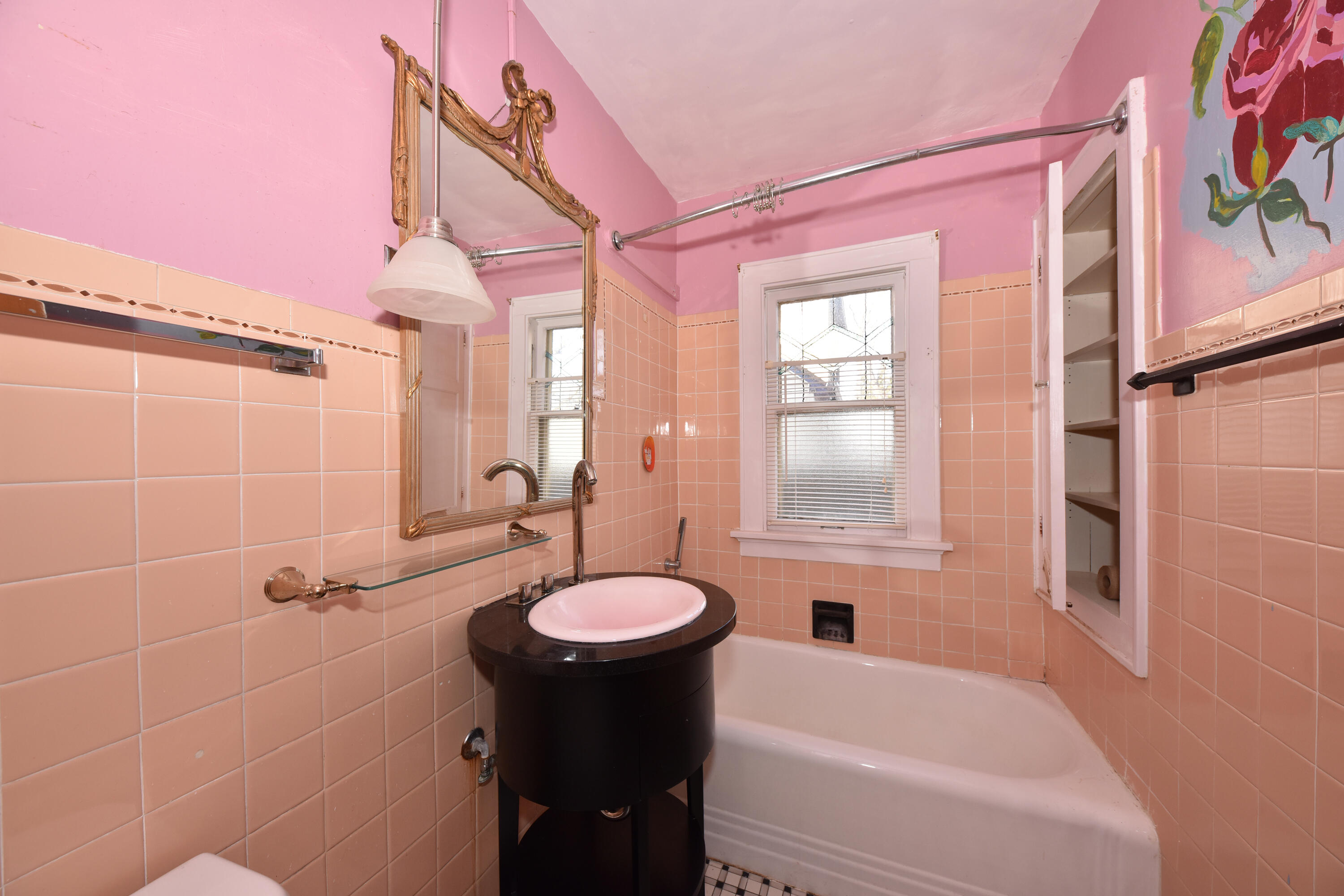 5730 North 35th Street Milwaukee, WI 53209 - Photo 19 of 32 full bath with storage