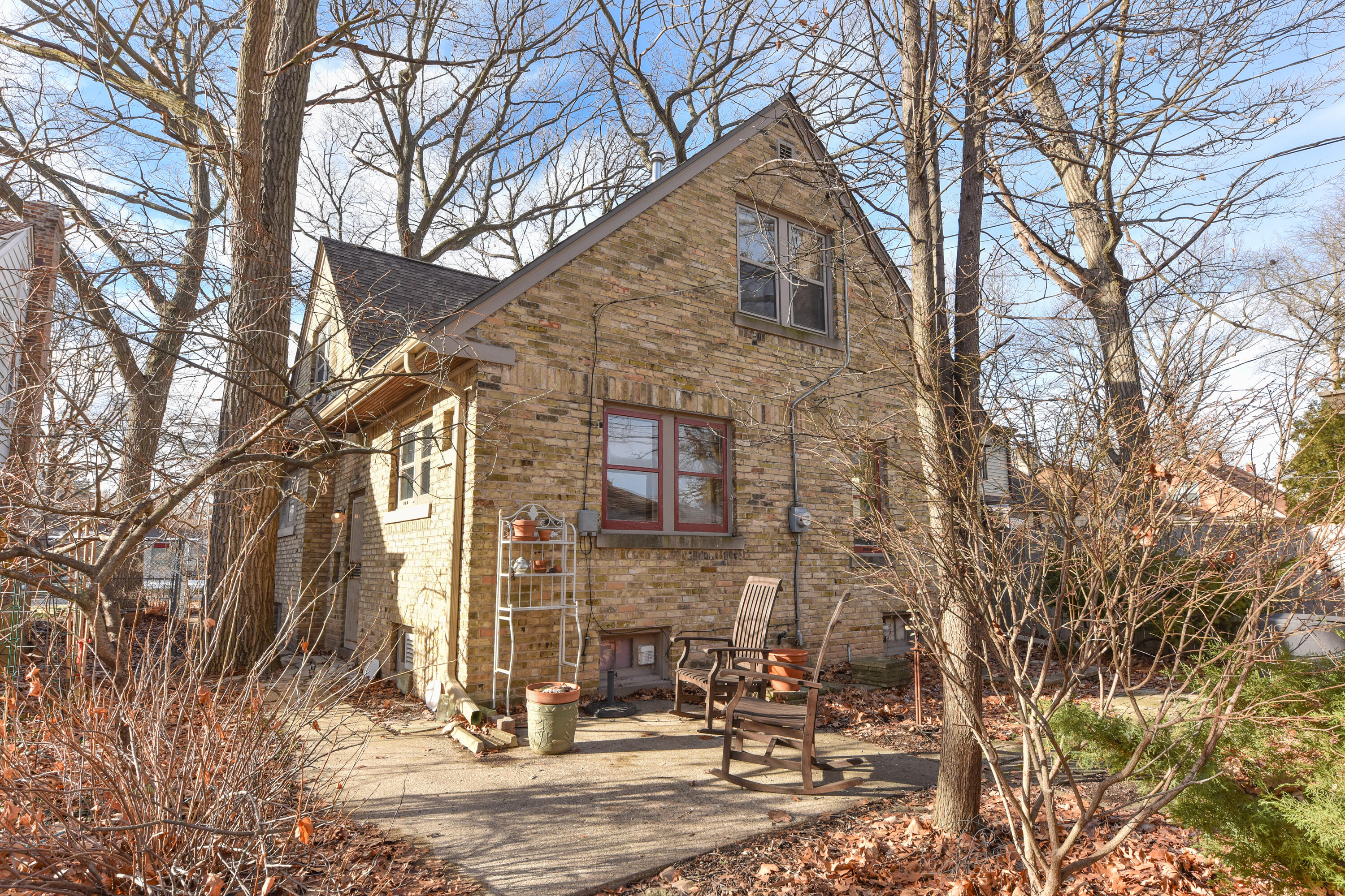 5730 North 35th Street Milwaukee, WI 53209 - Photo 3 of 32 new roof and soffits