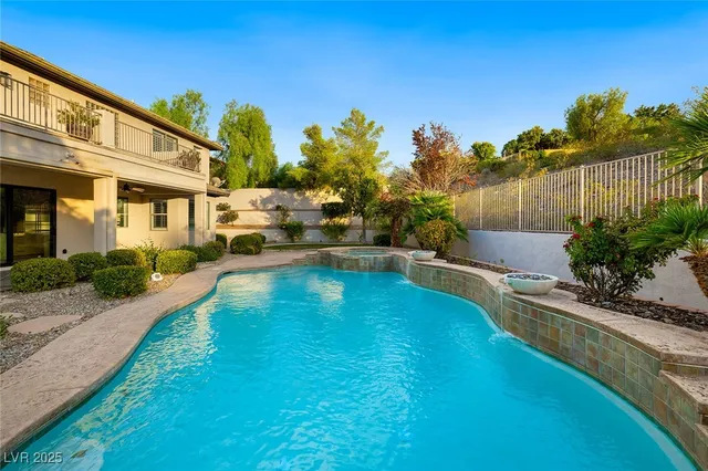 $2,190,000 | 7 Summit Walk Trail, Henderson, NV 89052