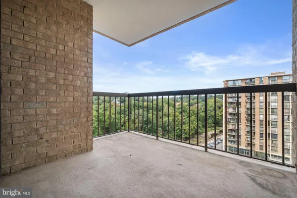 $310,000 | 4500 South Four Mile Run Drive, Unit 910, Arlington, VA 22204