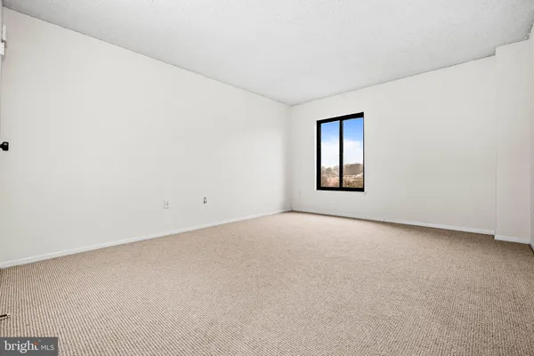 $310,000 | 4500 South Four Mile Run Drive, Unit 910, Arlington, VA 22204