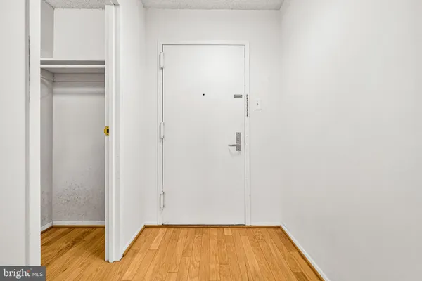 $310,000 | 4500 South Four Mile Run Drive, Unit 910, Arlington, VA 22204
