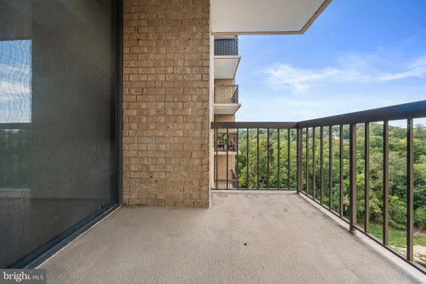 $310,000 | 4500 South Four Mile Run Drive, Unit 910, Arlington, VA 22204