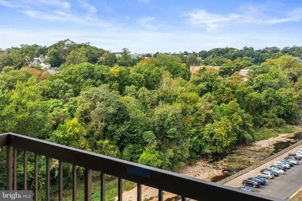 $310,000 | 4500 South Four Mile Run Drive, Unit 910, Arlington, VA 22204