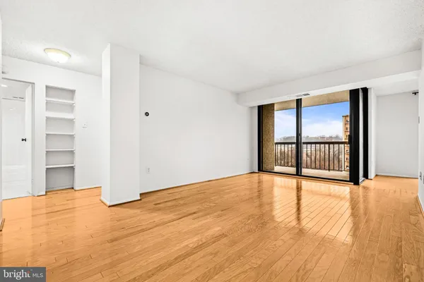 $310,000 | 4500 South Four Mile Run Drive, Unit 910, Arlington, VA 22204