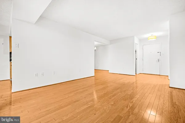 $310,000 | 4500 South Four Mile Run Drive, Unit 910, Arlington, VA 22204
