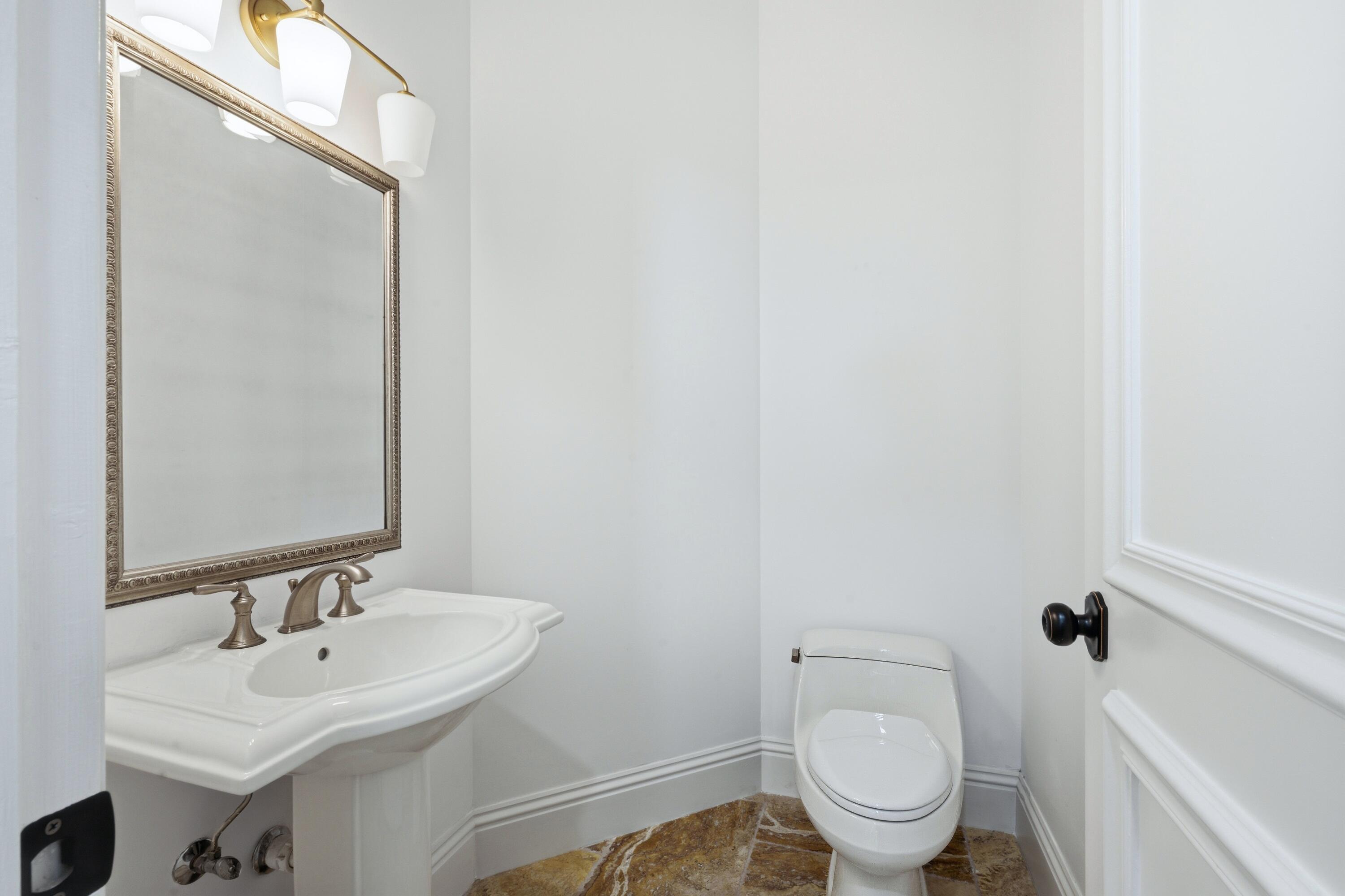 608 Inlet Road North Palm Beach, FL 33408 - Photo 33 of 62 POWDER ROOM