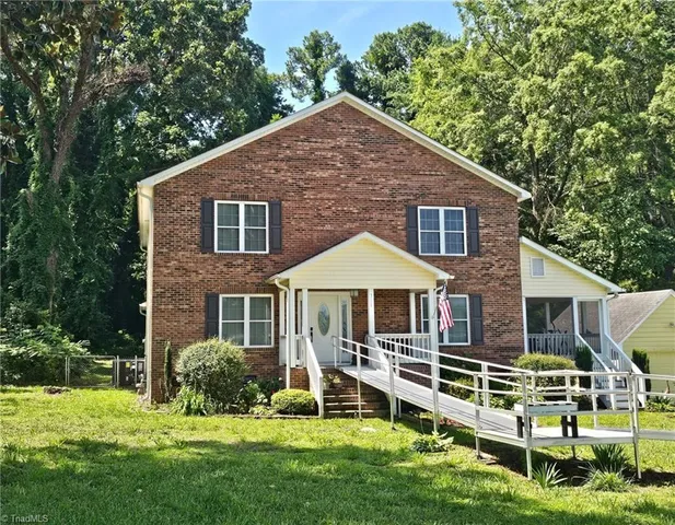 $476,500 | 711 East Sunrise Avenue, Thomasville, NC 27360