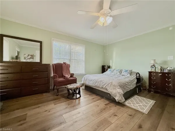 $424,900 | 711 East Sunrise Avenue, Thomasville, NC 27360