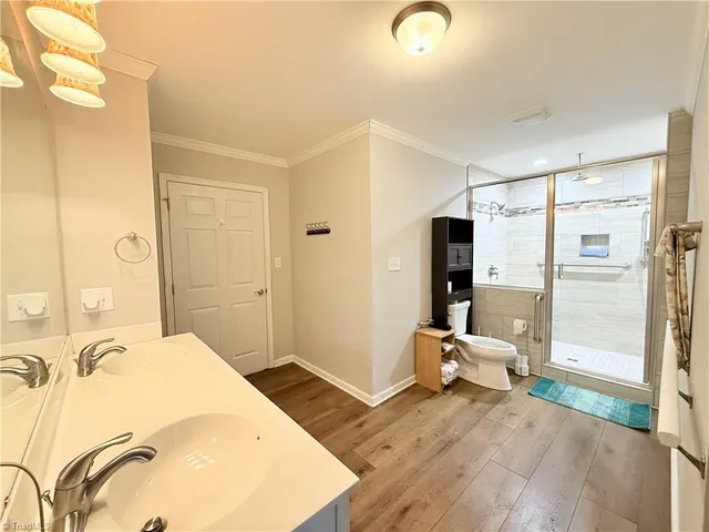 $476,500 | 711 East Sunrise Avenue, Thomasville, NC 27360