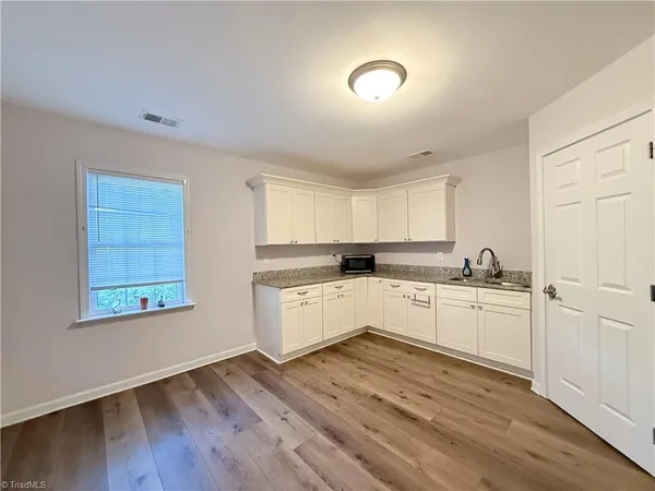 $424,900 | 711 East Sunrise Avenue, Thomasville, NC 27360