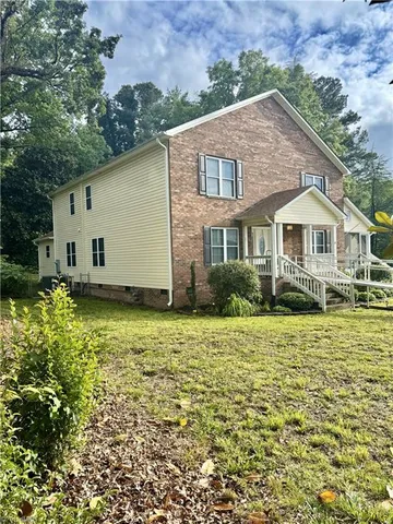 $476,500 | 711 East Sunrise Avenue, Thomasville, NC 27360