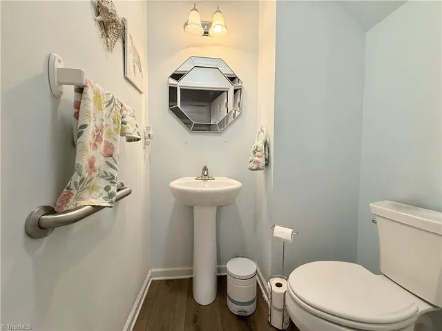 $476,500 | 711 East Sunrise Avenue, Thomasville, NC 27360