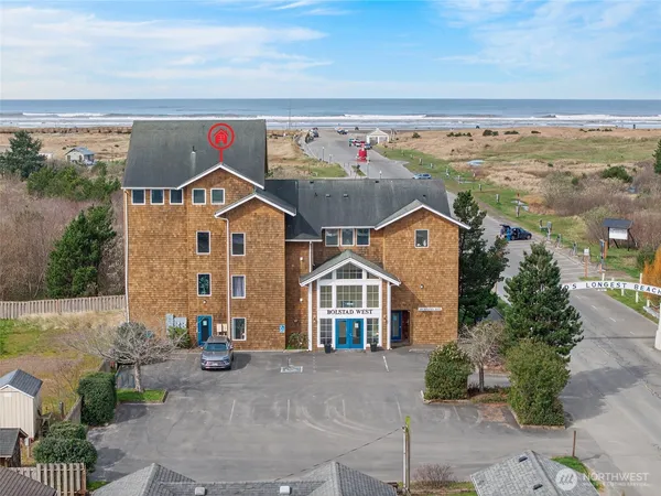 $619,500 | 205 Bolstad Avenue, Unit 304, Long Beach, WA 98631