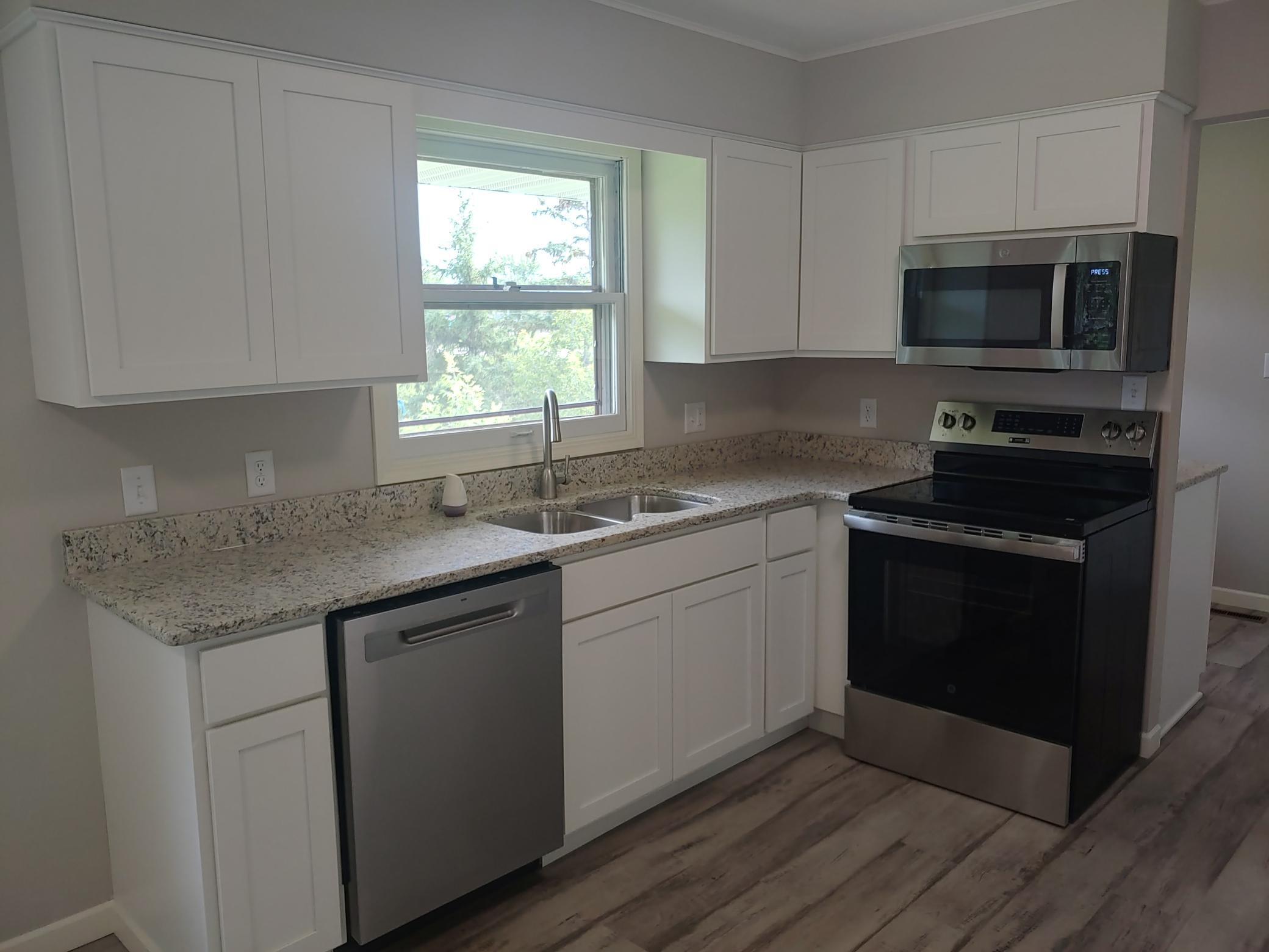 100 2nd Street Northeast Hallock, MN 56728 - Photo 3 of 17