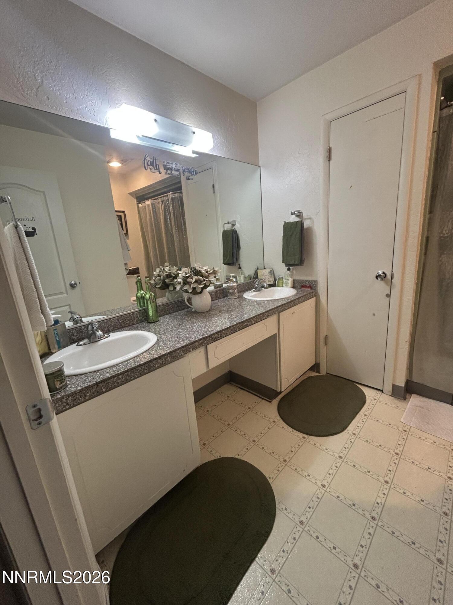 396 Smithridge Park Reno, NV 89502 - Photo 7 of 14 IMG_4428