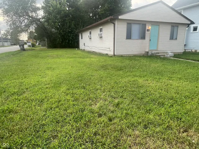 $1,450 | 1802 Sugar Grove Avenue, Indianapolis, IN 46202