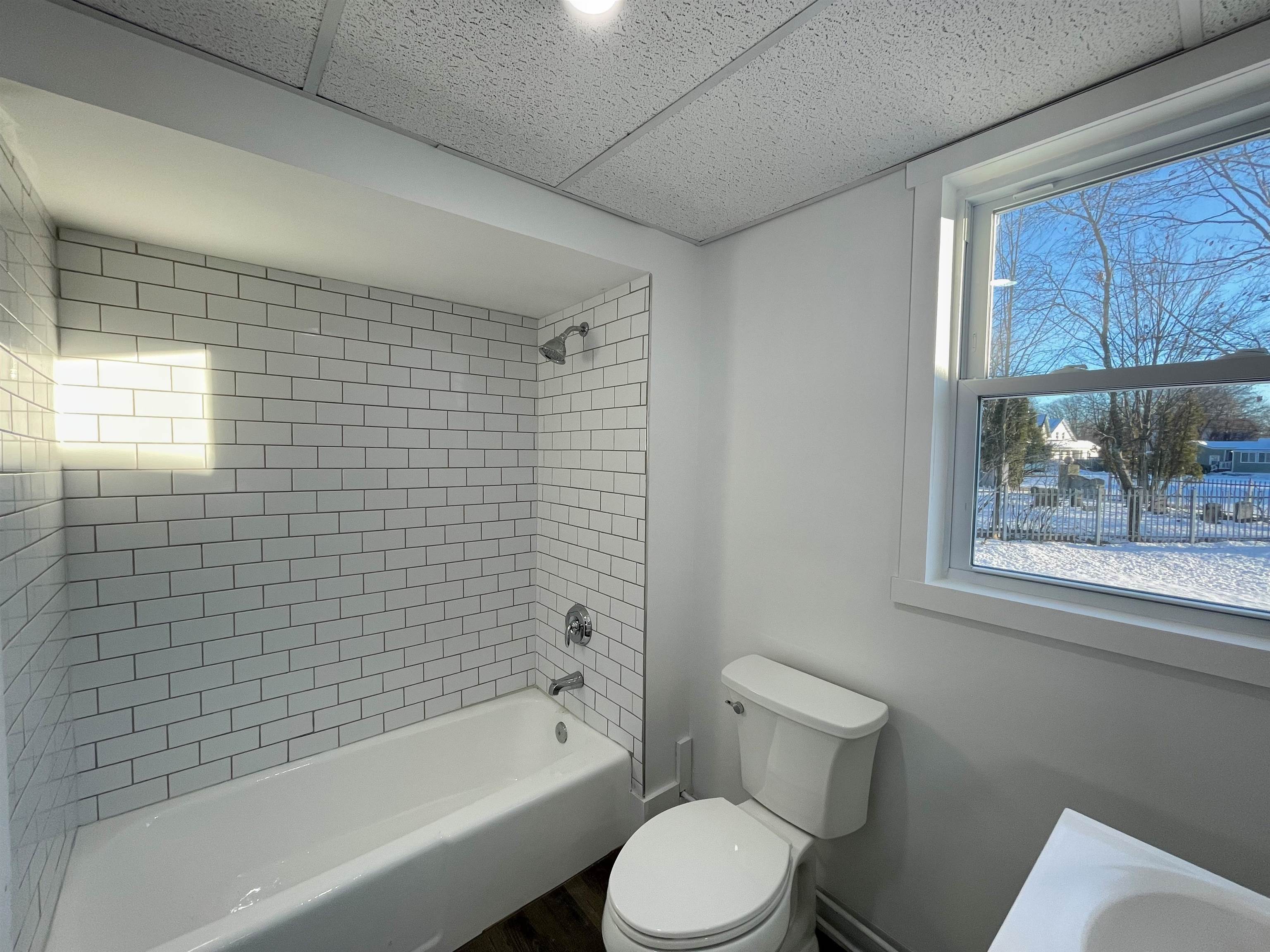 5 Electric Avenue Rochester, NH 03839 - Photo 8 of 34