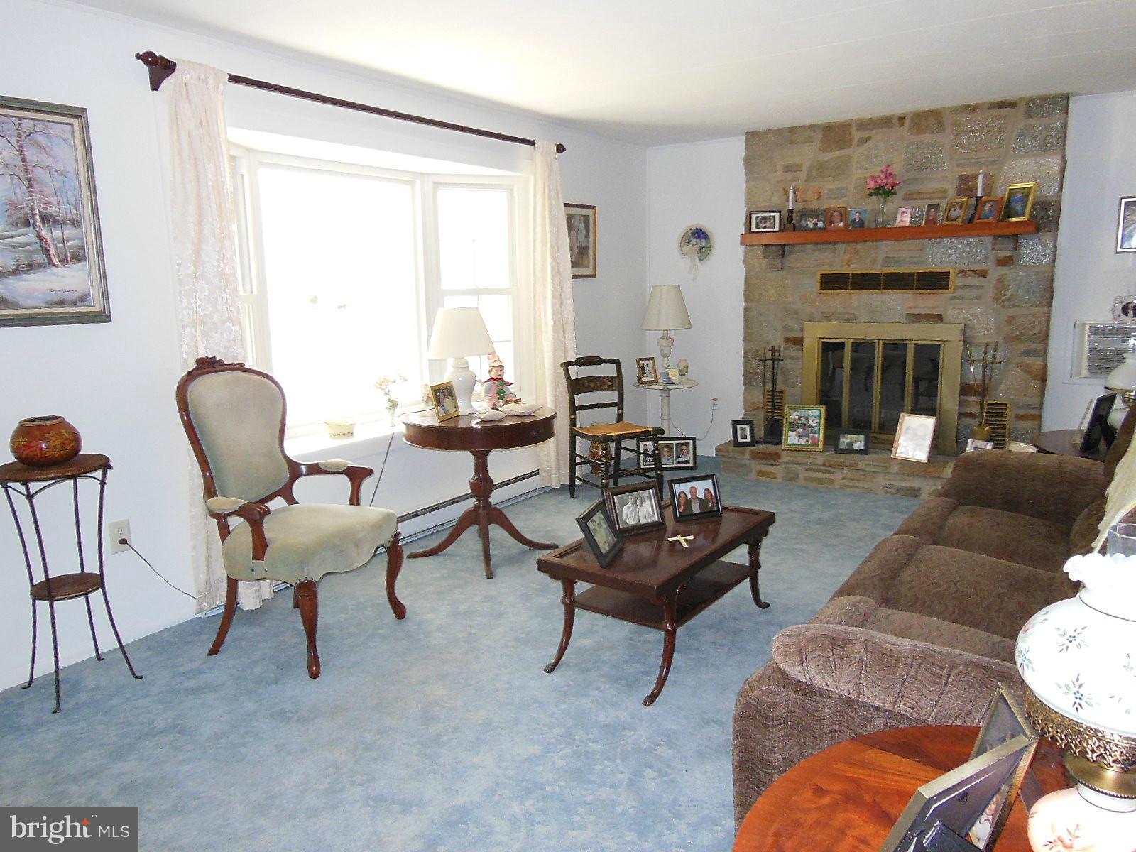 905 Ridge Road Finksburg, MD 21048 - Photo 8 of 30 Living Room