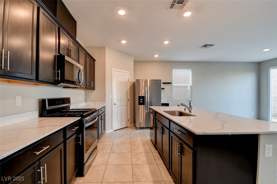 8356 Carmentis Avenue Las Vegas, NV 89178 - Photo 7 of 18