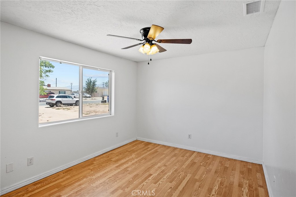 13372 Tutelo Road Apple Valley, CA 92308 - Photo 39 of 53