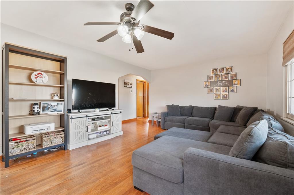 1915 Worcester Drive Pittsburgh, PA 15243 - Photo 6 of 23 Open room concept, easy access the 3 spacious bedroom and full bathroom.