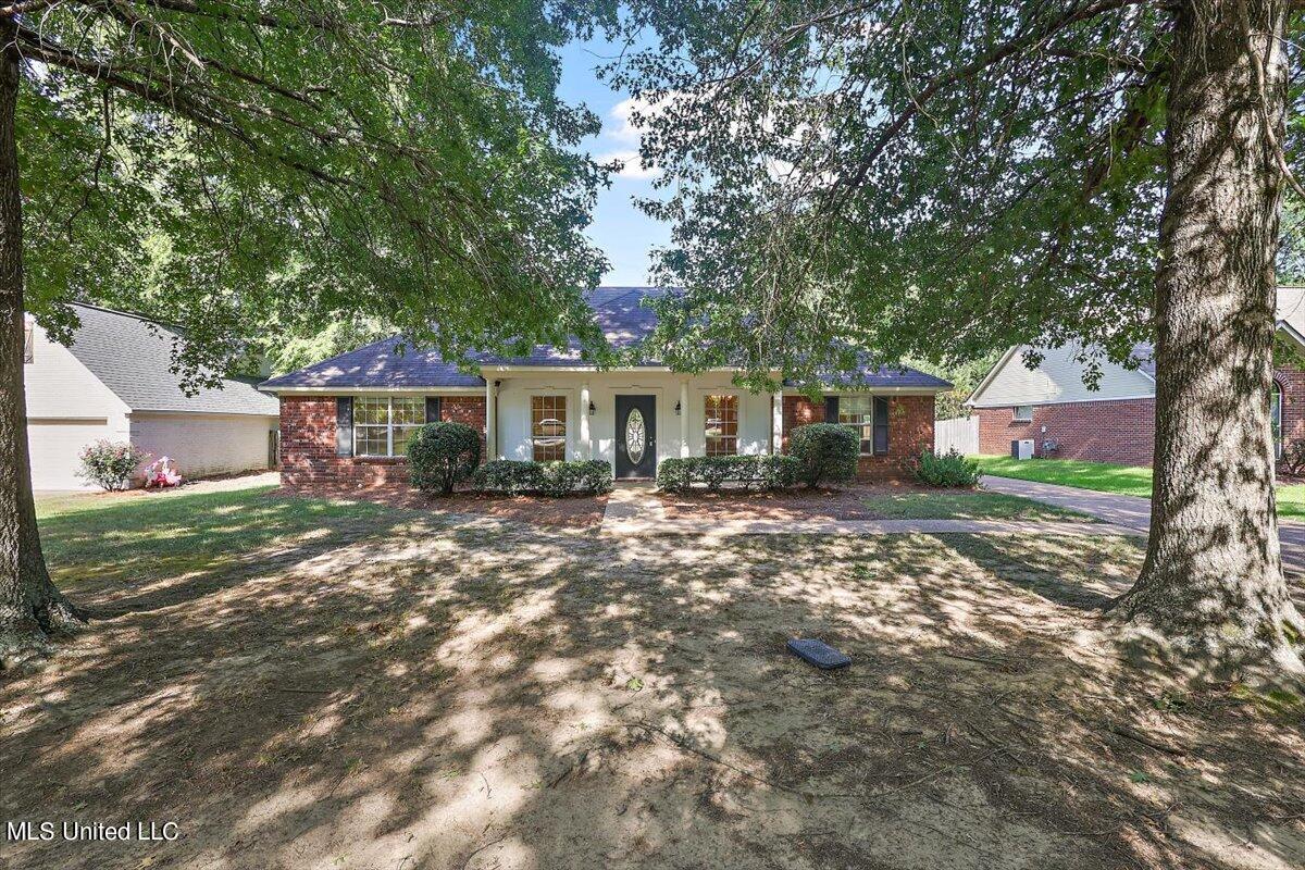 206 Clark Farms Road Madison, MS 39110 - Photo 2 of 23 02-HTP_4529