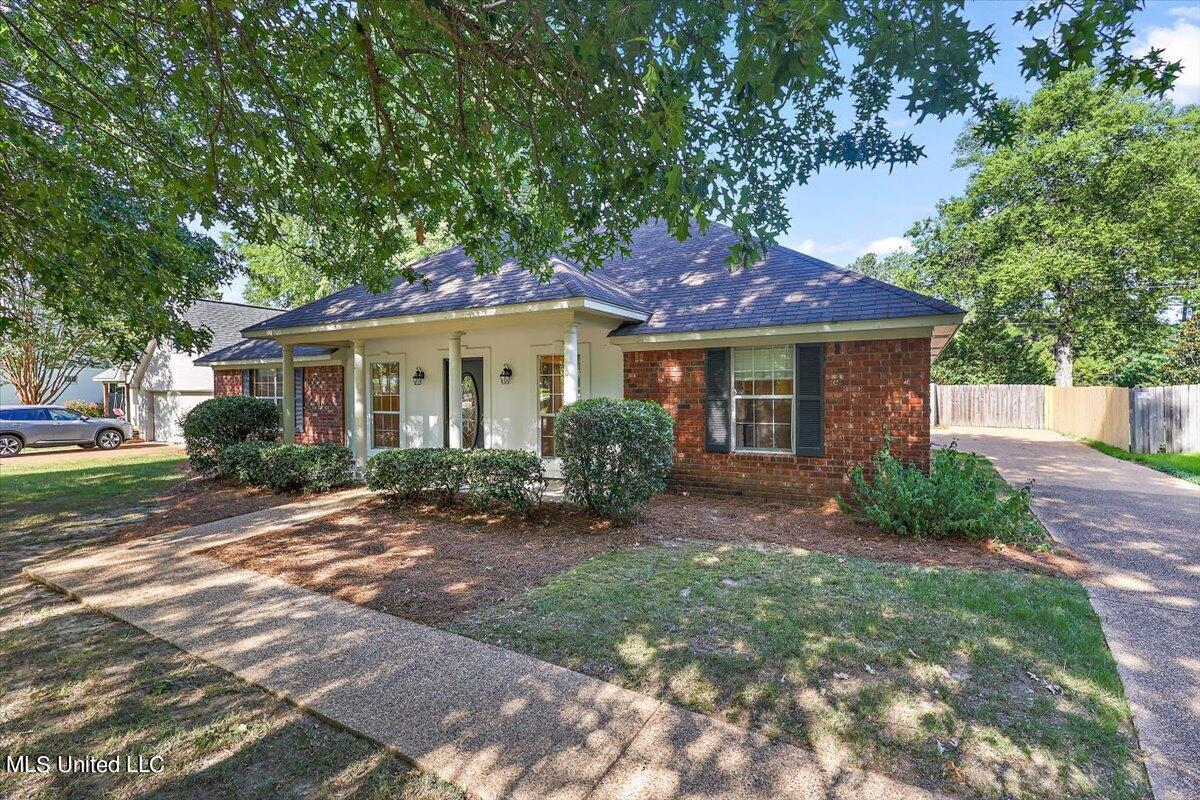 206 Clark Farms Road Madison, MS 39110 - Photo 3 of 23 03-HTP_4520