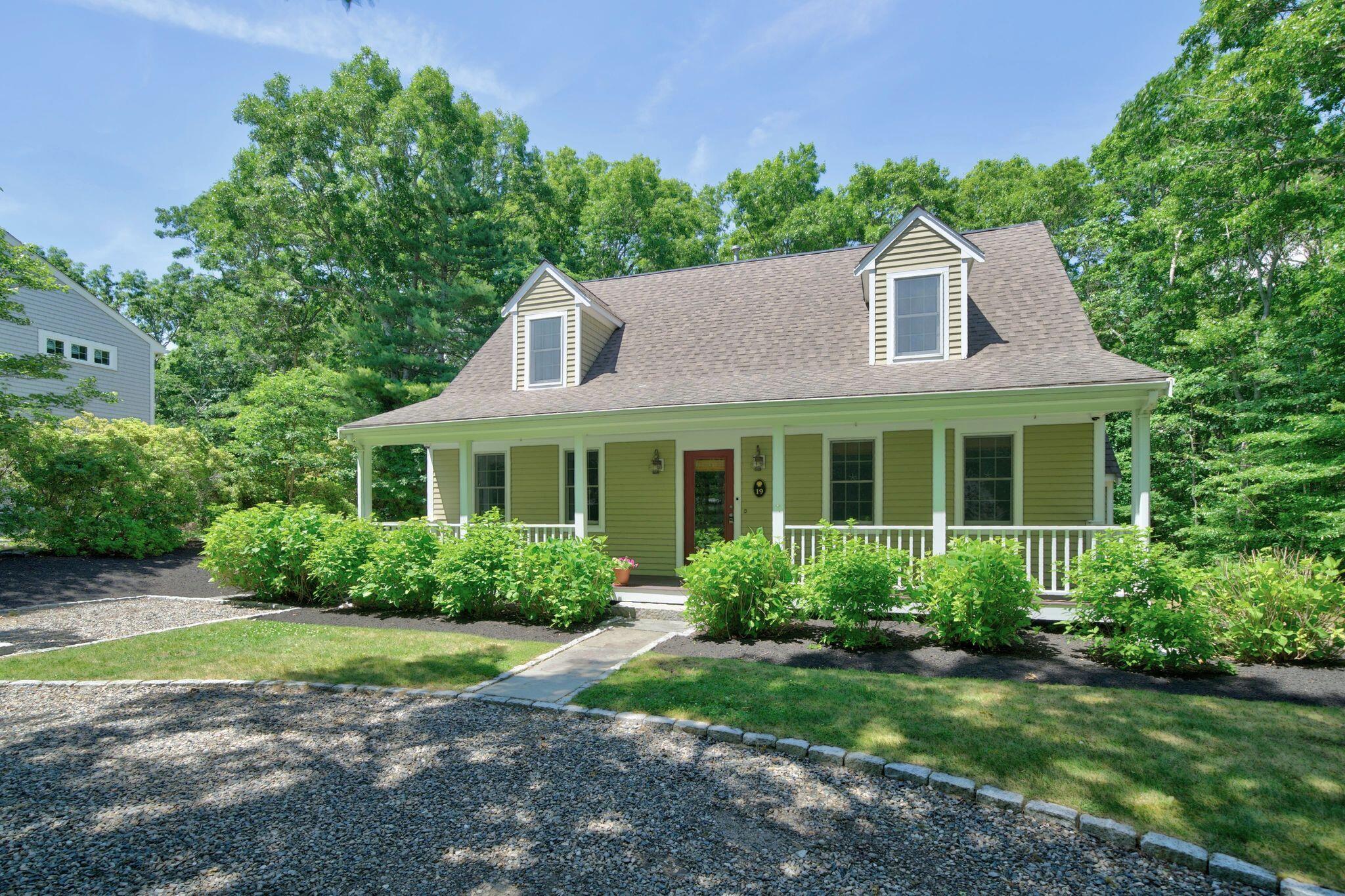 19 Monahansett Road Mashpee, MA 02649 - Photo 6 of 34 44_DSC07074