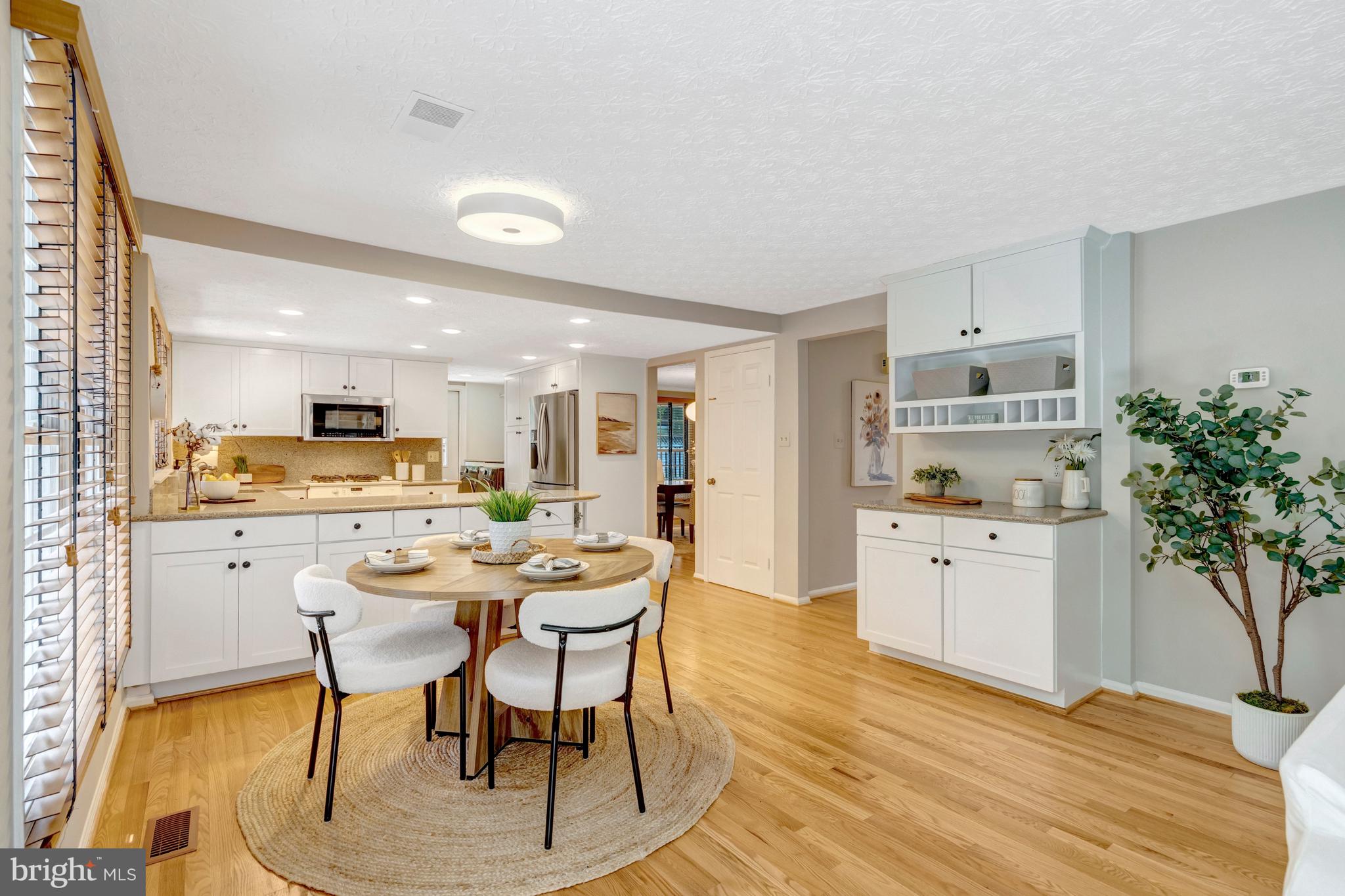 7809 Roundabout Way Springfield, VA 22153 - Photo 18 of 83 Open flow, easy living