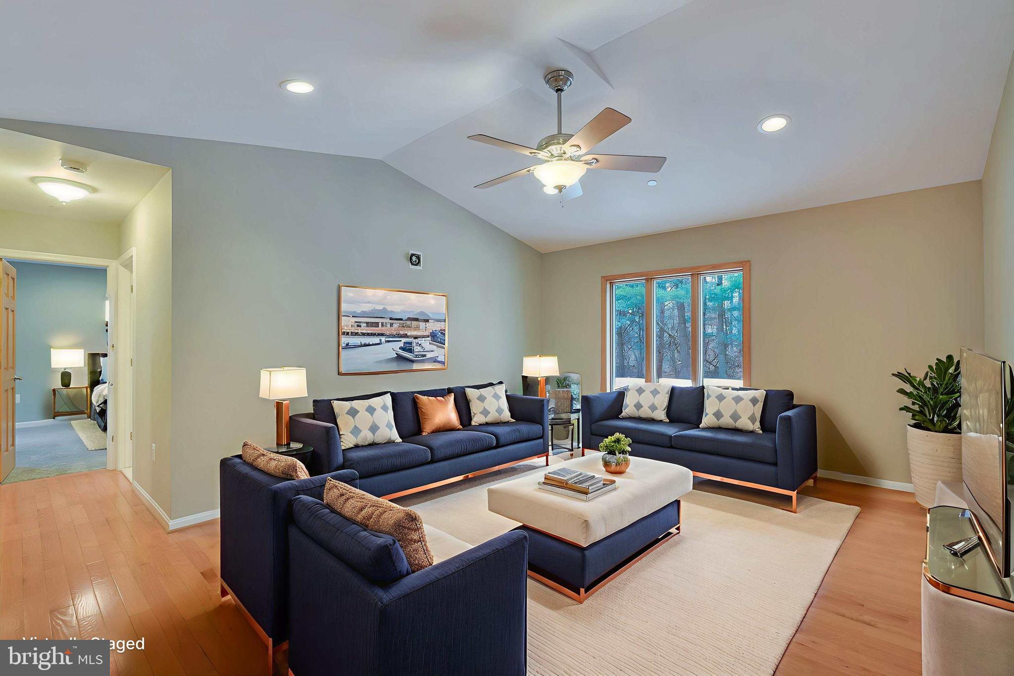 7715 Paradise Beach Road Pasadena, MD 21122 - Photo 12 of 66 Family Room Off Kitchen