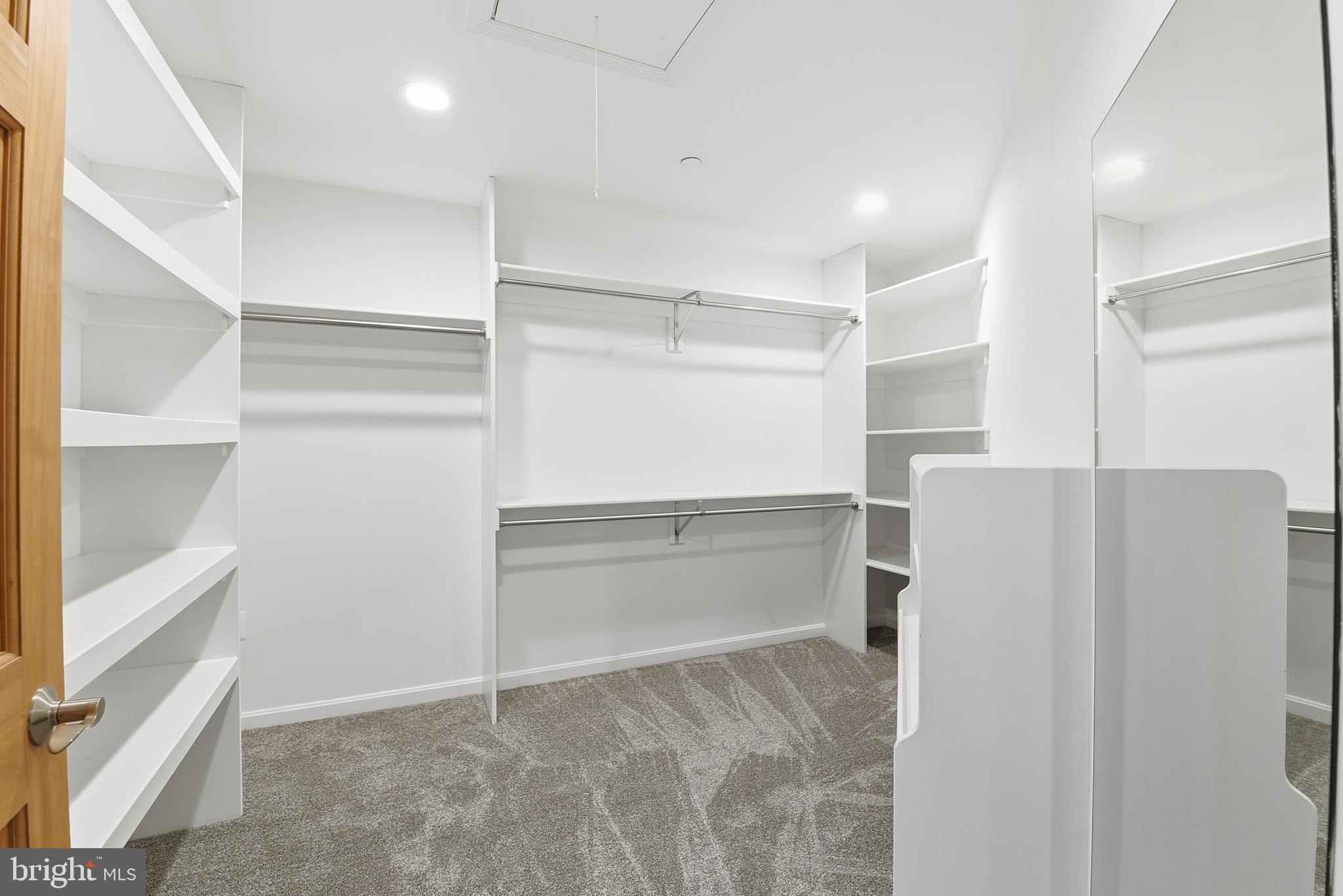 7715 Paradise Beach Road Pasadena, MD 21122 - Photo 31 of 66 PRIMARY WALKIN #2 HERS