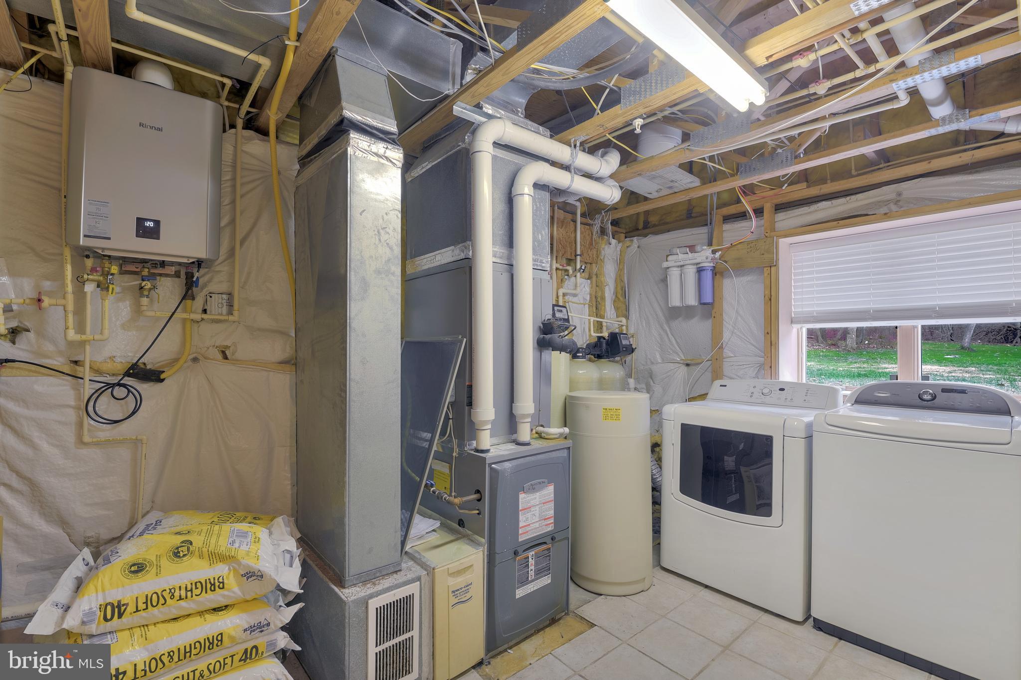 7715 Paradise Beach Road Pasadena, MD 21122 - Photo 53 of 66 UTILITY ROOM