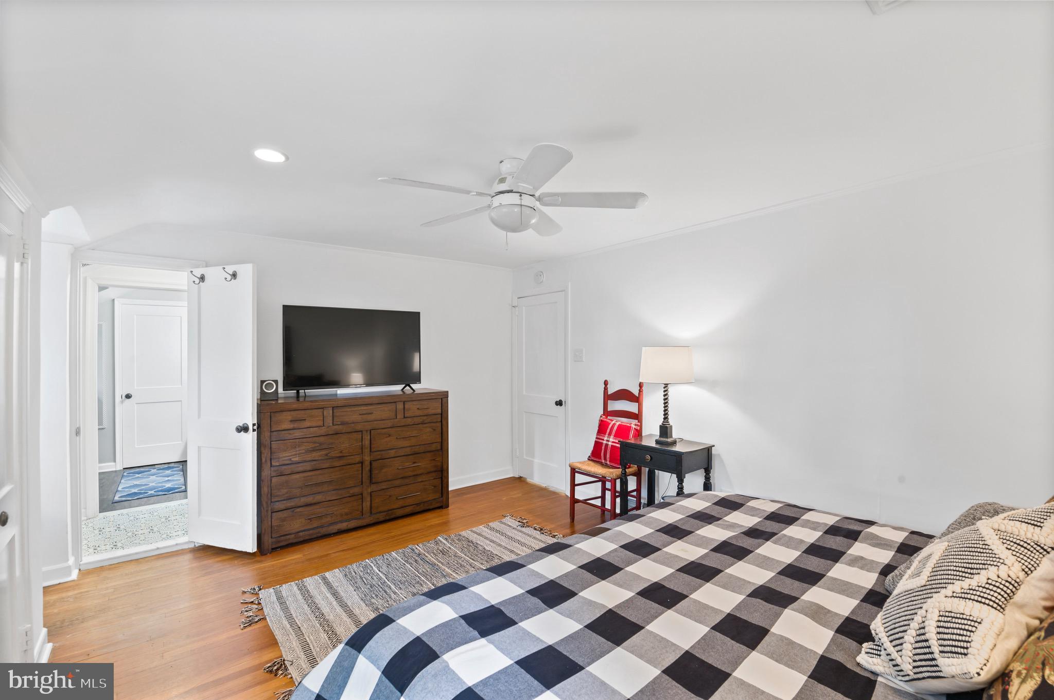 137 Homestead Road Wayne, PA 19087 - Photo 14 of 29 MASTER BEDROOM
