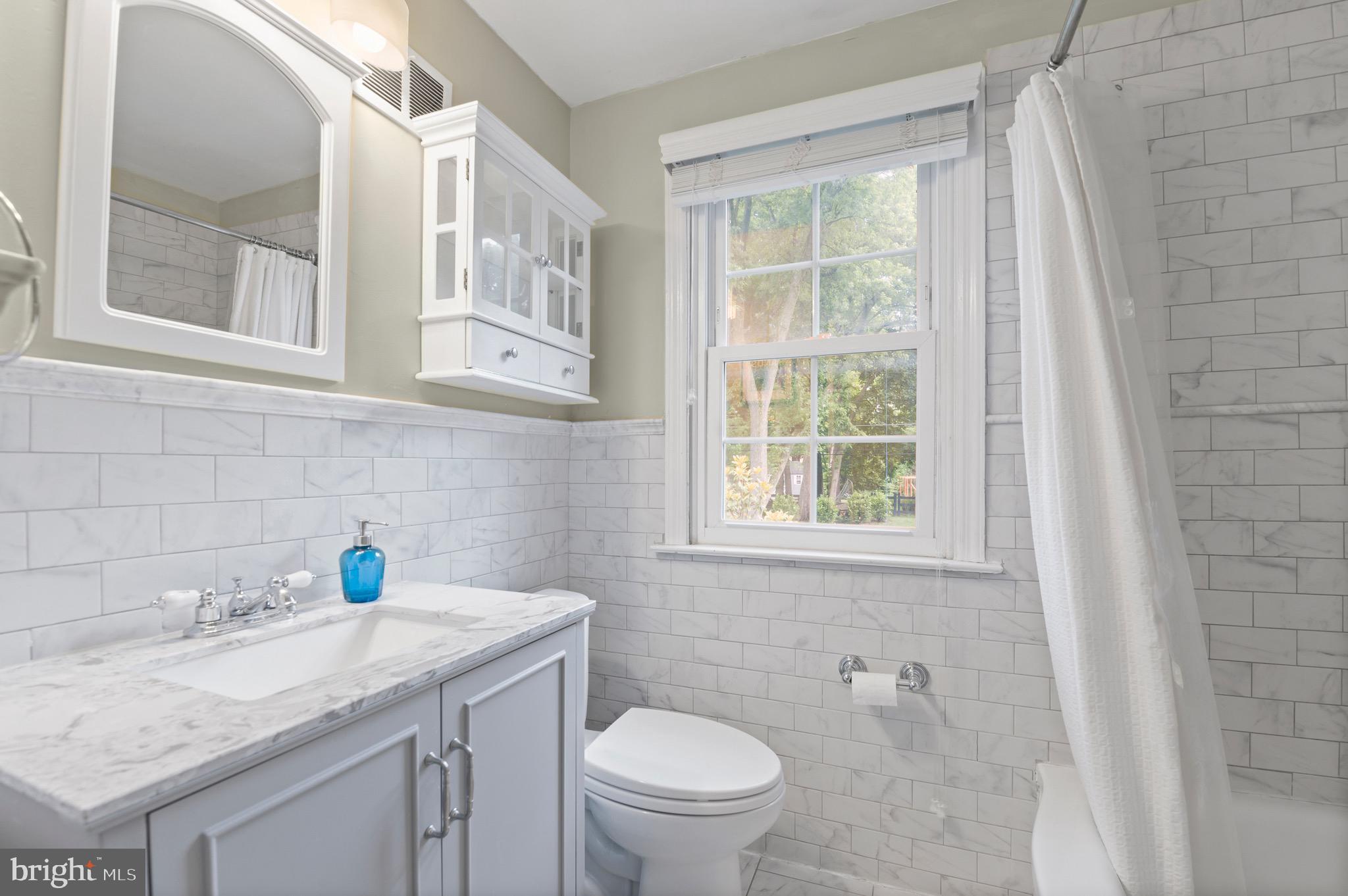 137 Homestead Road Wayne, PA 19087 - Photo 20 of 29 BATHROOM #2