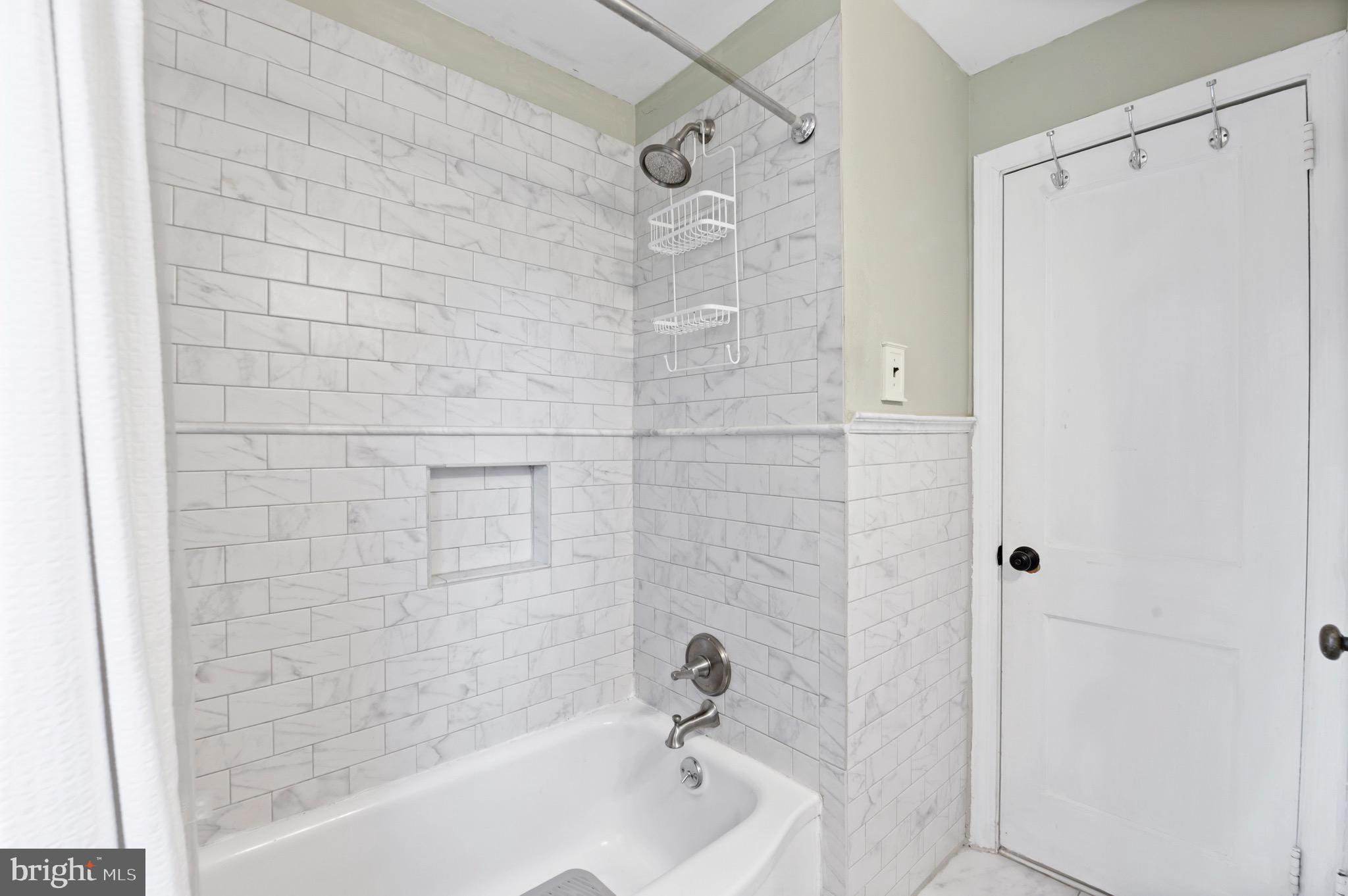 137 Homestead Road Wayne, PA 19087 - Photo 21 of 29 BATHROOM #2
