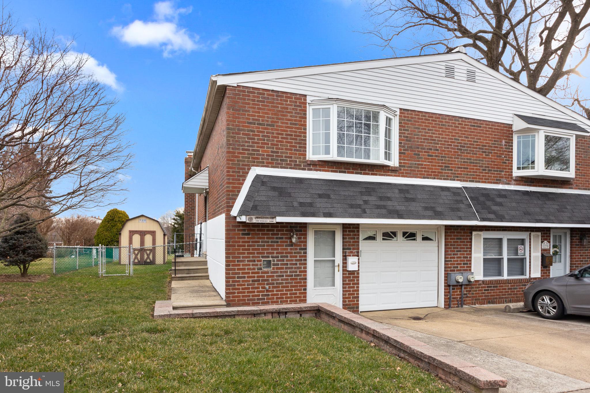 1233 Herschel Road Philadelphia, PA 19116 - Photo 2 of 27 Gallery Image 2