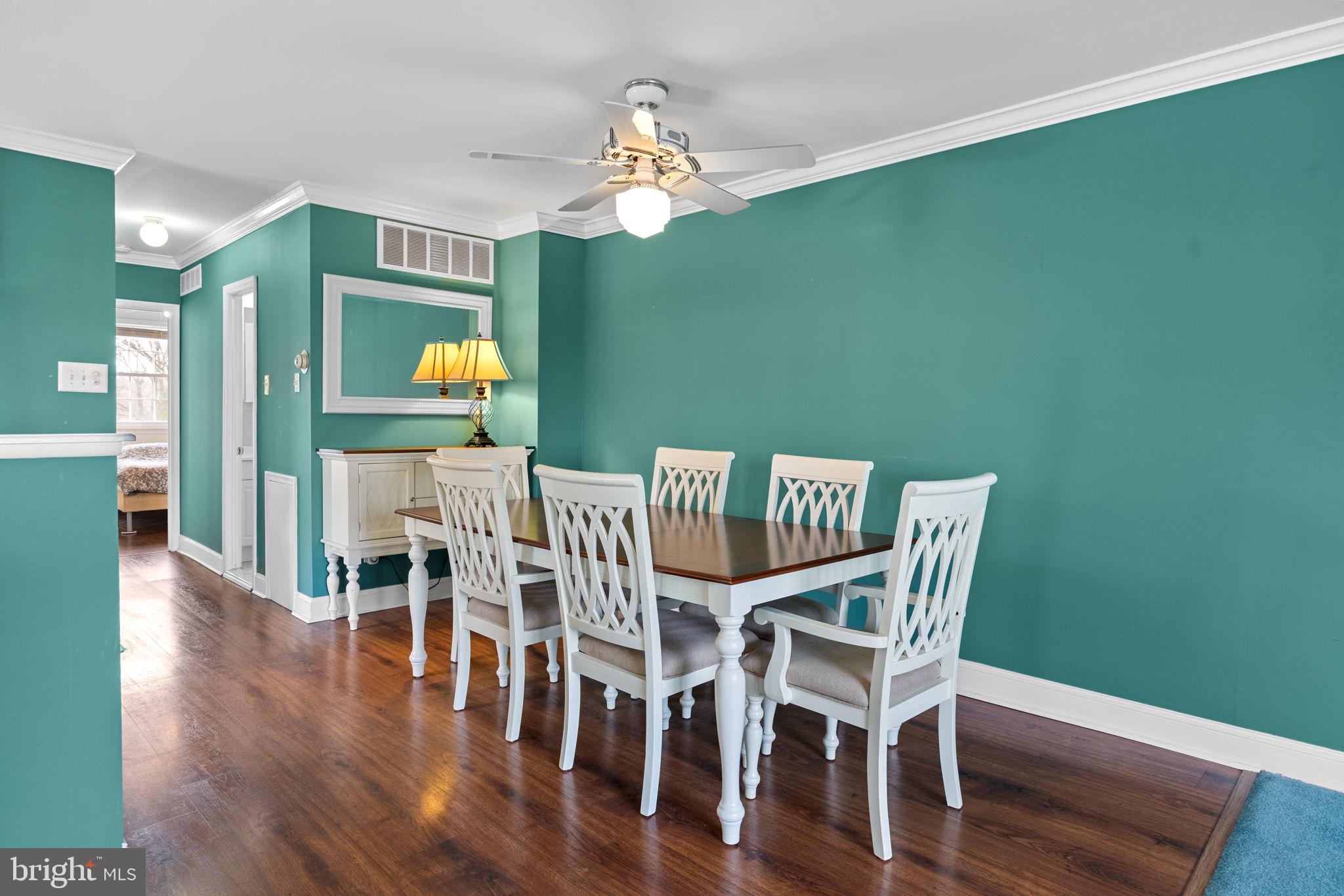 1233 Herschel Road Philadelphia, PA 19116 - Photo 9 of 27 Dining area