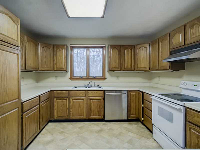10 Paris Olney Hopkins Road Foster, RI 02825 - Photo 4 of 25 Kitchen.