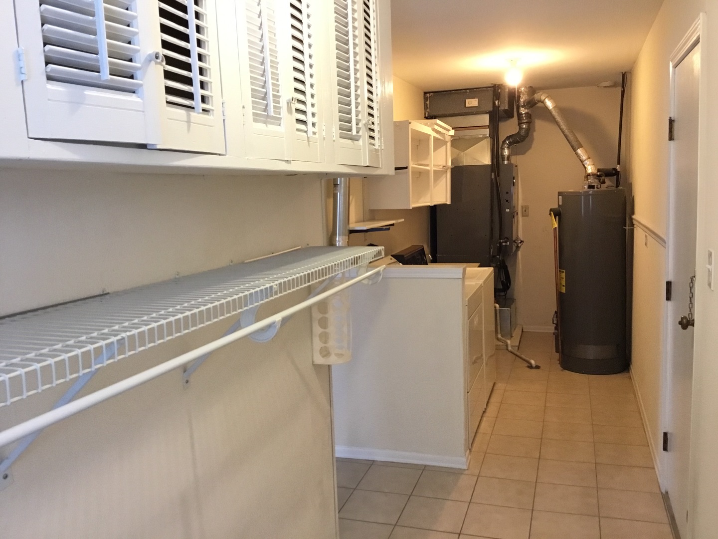 845 Heather Lane Hoffman Estates, IL 60169 - Photo 14 of 14 a utility room with a washer and dryer